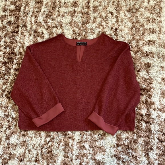 Small Urban Outfitters Sweater - Picture 2 of 2